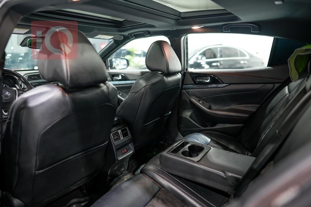 نيسان ماكسيما